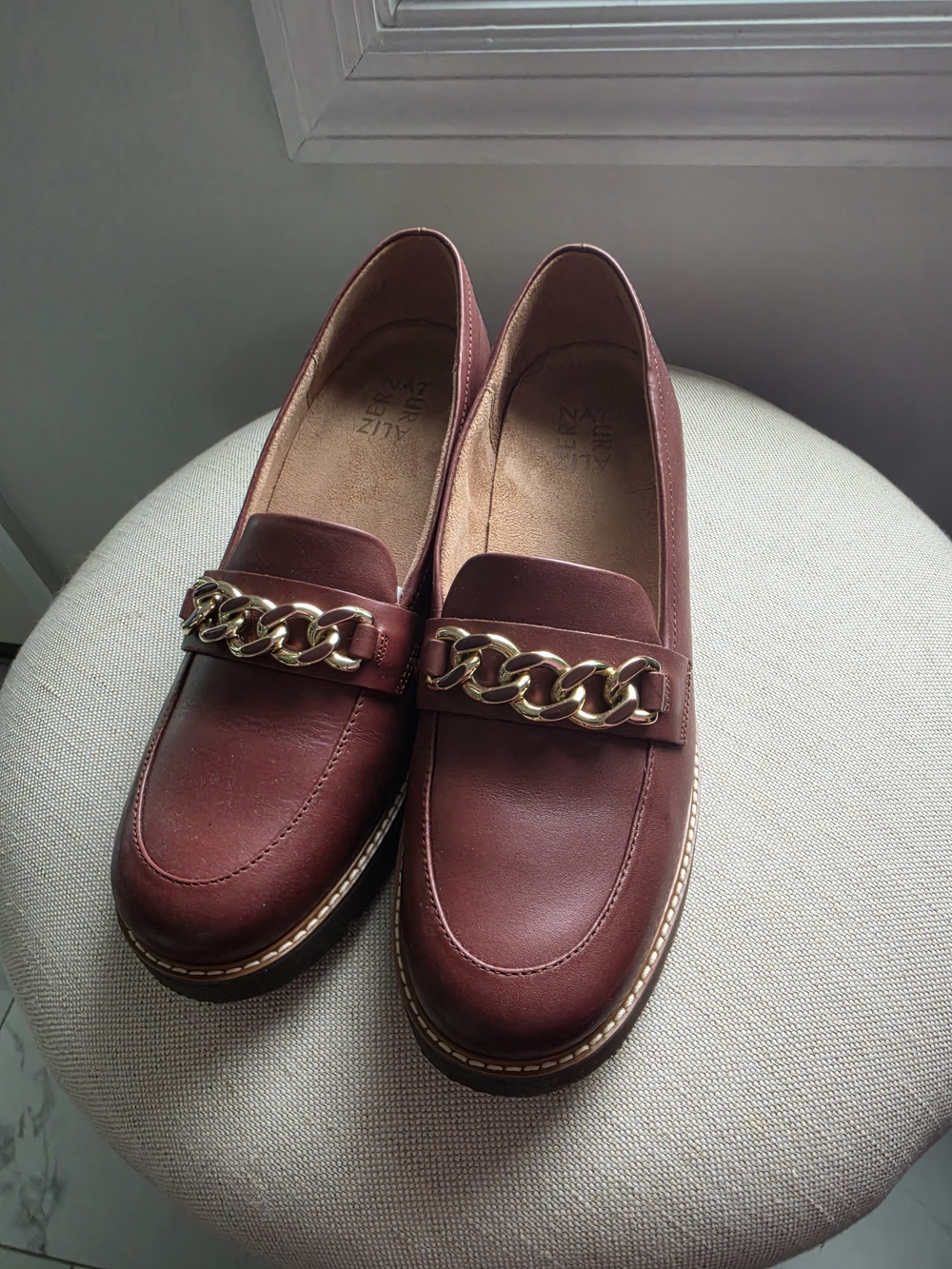 Naturalizer Burgundy Leather Chain-Trim Mules
